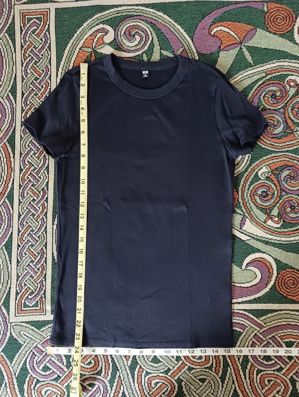 Uniqlo Supima Cotton Ribbed Tee - Picture 5 of 8